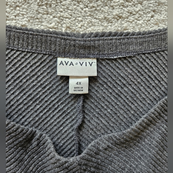 Ava And VIV Long Sleeve Top - Picture 2 of 3